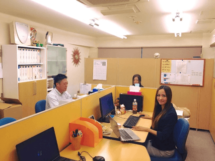 日本語通訳・翻訳事業